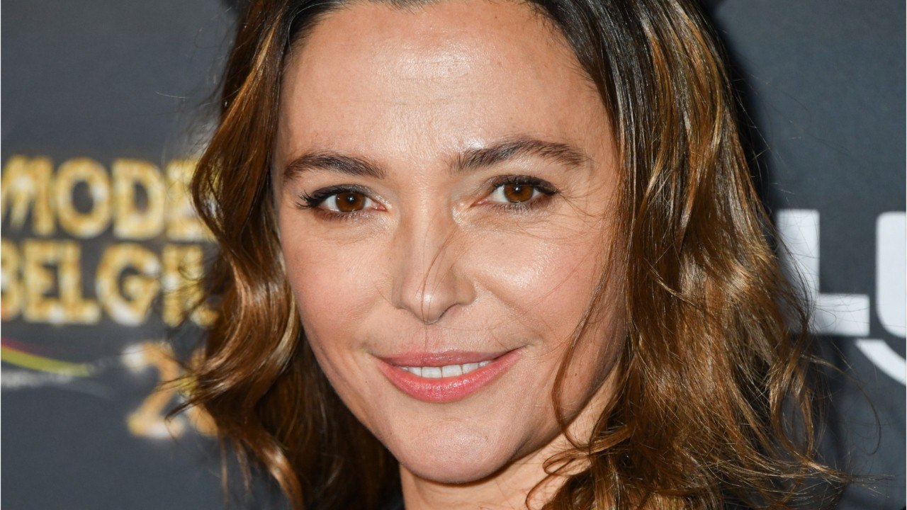 FEMME ACTUELLE - Sandrine Quétier très sexy en body et bas résilles