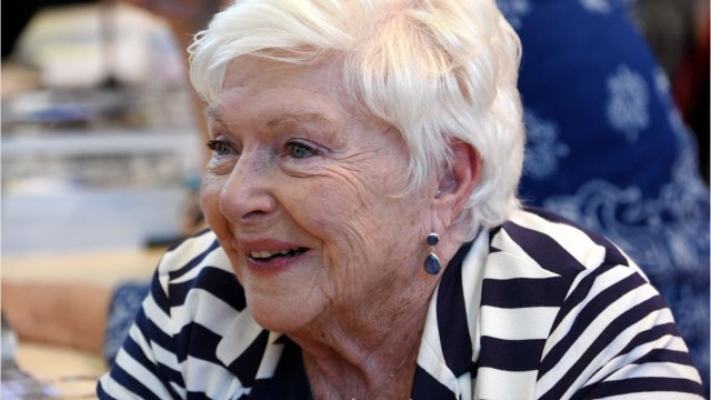 FEMME ACTUELLE – Line Renaud, amie fidèle de Jacques Chirac malgré la maladie