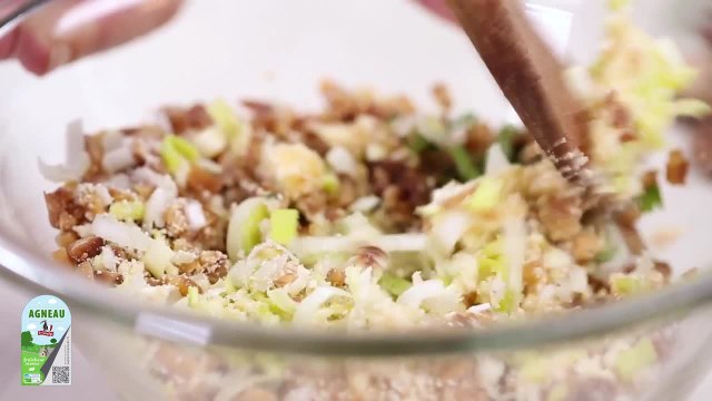 Roulé d'agneau St George farci aux poireaux et châtaignes