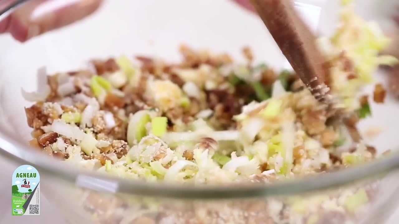 Roulé d'agneau St George farci aux poireaux et châtaignes