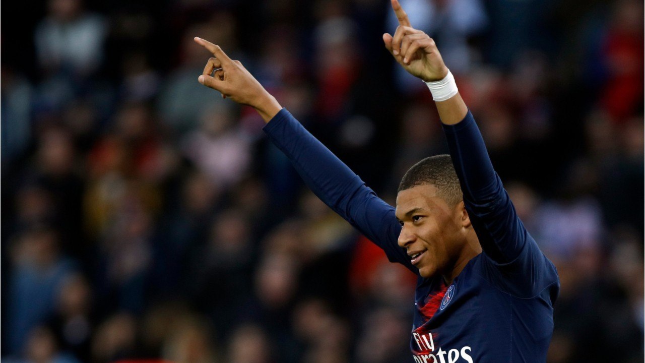 FEMME ACTUELLE - Kylian MBappé Explique Pour Qui Il a Accepté De Participer Aux Enfoirés (1)