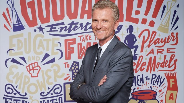 FEMME ACTUELLE - Denis Brogniart : un acteur américain est son sosie, les internautes sous le choc !