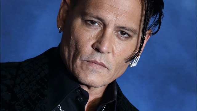 FEMME ACTUELLE – Pour soutenir sa fille Lily-Rose, Johnny Depp aurait assisté à la cérémonie des César incognito