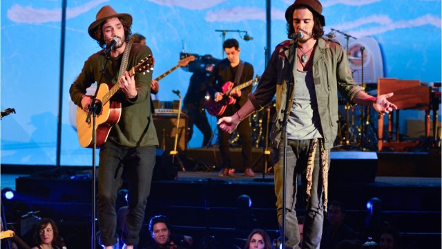 FEMME ACTUELLE - Jérémy Frérot revient sur la fin brutale des Fréro Delavega et sa relation avec Laure Manaudou