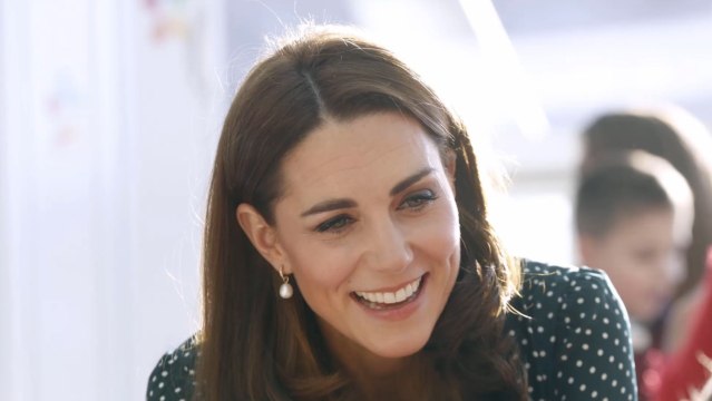 FEMME ACTUELLE - Kate Middleton : cette robe star de la saison qu’elle a dans toutes les couleurs...