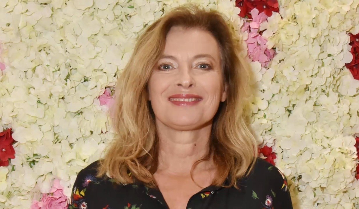 FEMME ACTUELLE - Valérie Trierweiler partage un tendre cliché avec son amoureux Romain Magellan