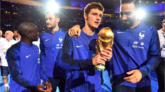 FEMME ACTUELLE - Benjamin Pavard : le footballeur jouera-t-il bientôt dans Plus belle la vie ?