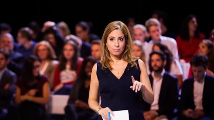 FEMME ACTUELLE - Léa Salamé se confie sur ses difficultés à jongler entre sa vie personnelle et professionnelle : "Je n'y arrive pas"