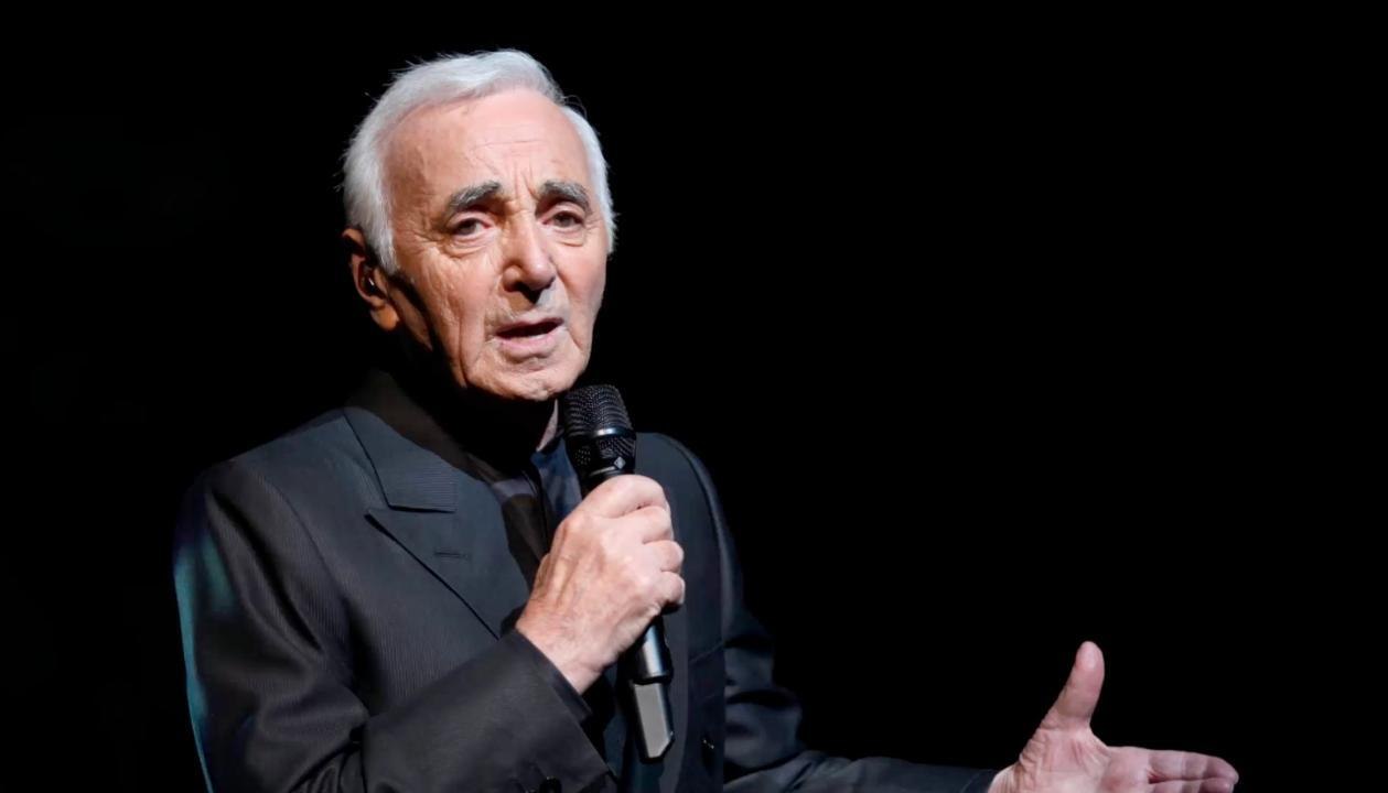 FEMME ACTUELLE - Mort de Charles Aznavour : ses parents étaient des héros de guerre