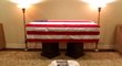 FEMME ACTUELLE -  Sully, le Chien de George Bush accompagne le cercueil de son maître