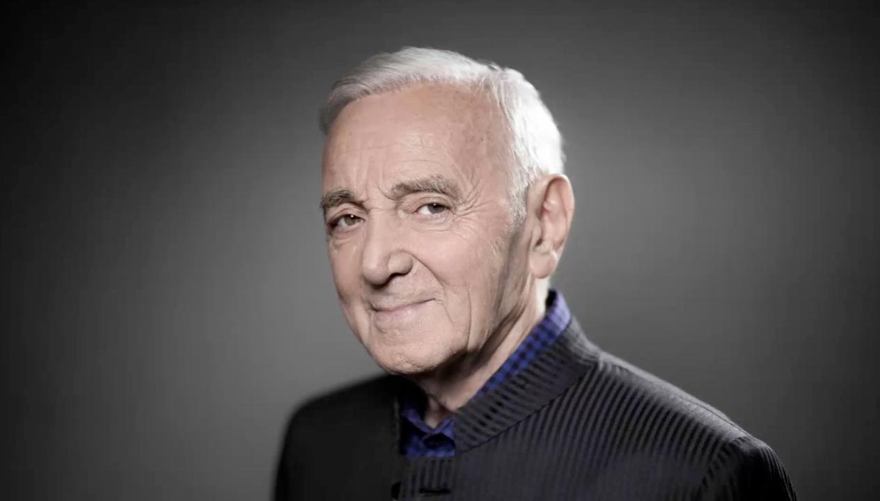 FEMME ACTUELLE - Mort de Charles Aznavour : qui est Ulla Thorsell, la femme qui a partagé sa vie pendant plus de 50 ans ?