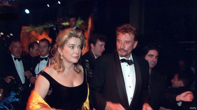 FEMME ACTUELLE - Catherine Deneuve : ces fax envoyés à Johnny qui ont provoqué la colère de Laeticia Hallyday