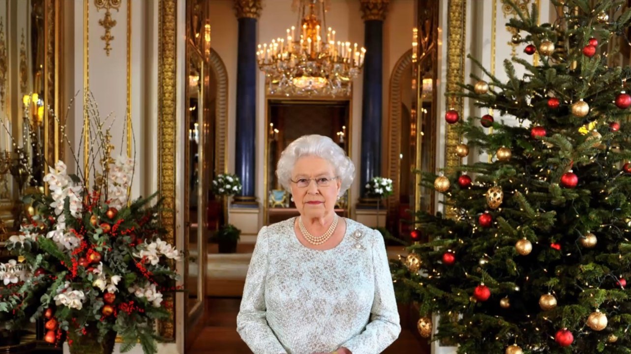 FEMME ACTUELLE - L'étrange rituel que la reine Élisabeth II impose aux membres de la famille royale le jour de Noël
