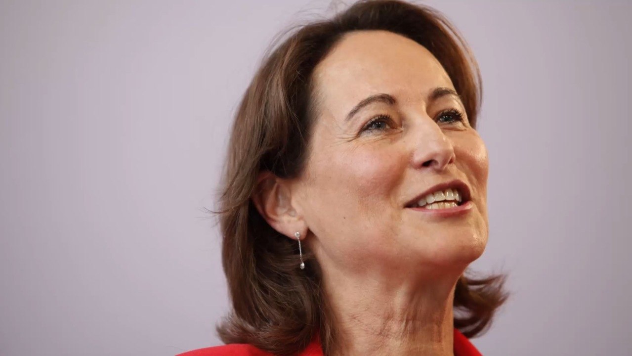 FEMME ACTUELLE - Mesquinerie d'Emmanuel Macron, trahison de François Hollande...Ségolène Royal règle ses comptes dans un livre