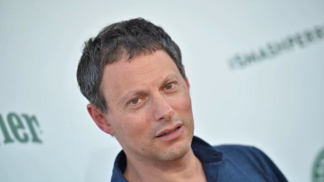 FEMME ACTUELLE - Marc-Olivier Fogiel : combien a coûté la GPA pour ses deux filles, Mila et Lily ?