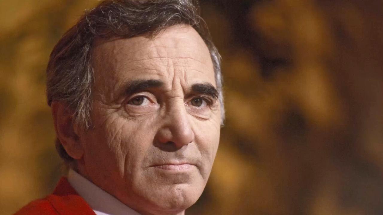FEMME ACTUELLE - Mort de Charles Aznavour : pourquoi sa femme Ulla ne voulait plus s’afficher à ses côtés ?