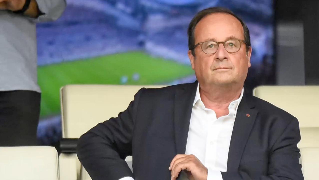 FEMME ACTUELLE - François Hollande, en route pour la présidentielle ? La mystérieuse histoire du tract "Hollande 2022"