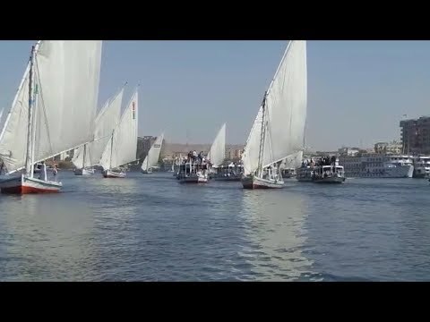 وزيرة الثقافة تشارك فى افتتاح ديفيليه المراكب النيلية بـ أسوان الدولي