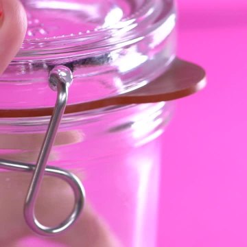 FEMME ACTUELLE - DIY 3 produits ménagers