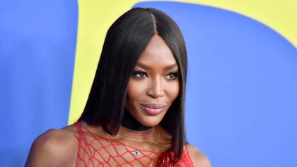 FEMME ACTUELLE - Naomi Campbell, ultra sexy dans une robe transparente