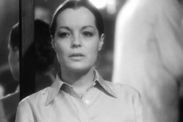 FEMME ACTUELLE - Romy Schneider : sa fille Sarah Biasini scandalisée par un film "malsain" sur sa mère