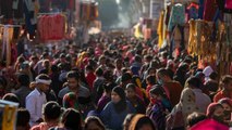 Watch: Amid Omicron surge, Delhi defies social distancing norms