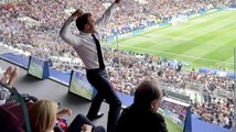 FEMME ACTUELLE - Emmanuel Macron, fou de joie devant la finale : les dessous du cliché qui a fait le tour du monde