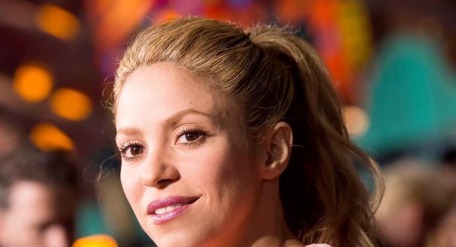 FEMME ACTUELLE - Shakira reprend l’un des plus grands titres de Carla Bruni