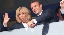 FEMME ACTUELLE - Emmanuel et Brigitte Macron s’éclatent avec les joueurs dans les vestiaires après la finale