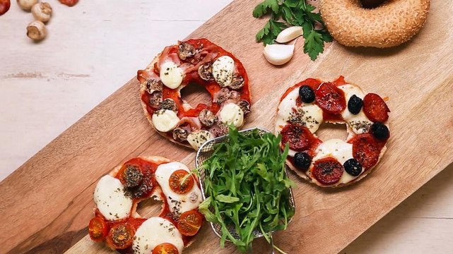 CUISINE ACTUELLE - Les recettes de Dr Bonne Bouffe - l'apéro sain : le bagel pizza