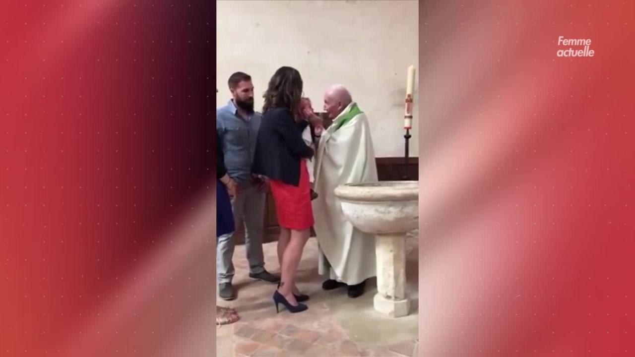 Un prêtre gifle violemment un bébé pendant un baptême et provoque la polémique