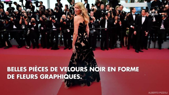 FEMME ACTUELLE - Estelle Lefebure surprend la Croisette dans une robe originale