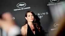 FEMME ACTUELLE - Charlotte Casiraghi, ultra chic en petite robe noire à Cannes