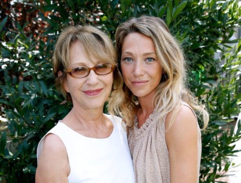 FEMME ACTUELLE - Le tendre message d’amour de Nathalie Baye à sa fille Laura Smet