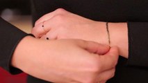 FEMME ACTUELLE - L’astuce toute simple pour mettre facilement votre bracelet toute seule