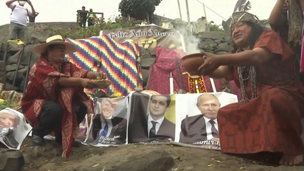 Ritual Jelang Tahun Baru, Paranormal Peru Prediksi COVID-19 akan Tetap Ada