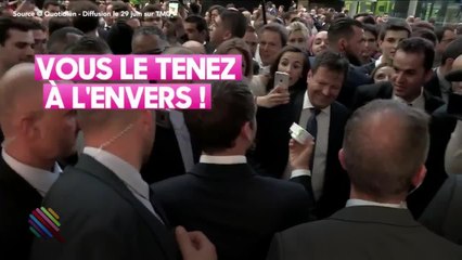 FEMME ACTUELLE - La drôle de réaction d'Emmanuel Macron quand on lui offre un pot de crème anti-âge