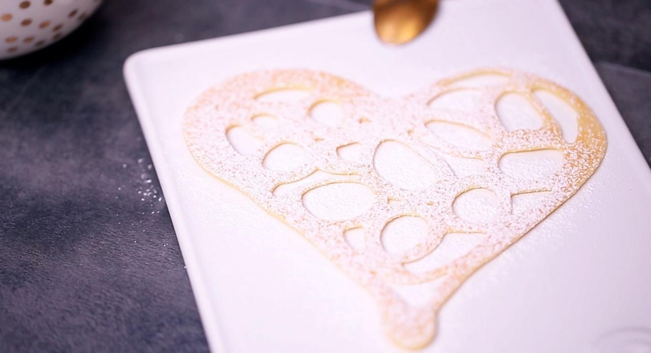 Le Crêpe Art en forme de coeur facile et rapide : découvrez les recettes de  Cuisine Actuelle