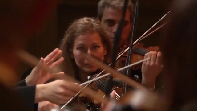 FEMME ACTUELLE - 3 choses à savoir sur Anne Gravoin, épouse de Manuel Valls