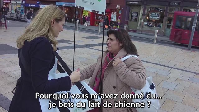 FEMME ACTUELLE - Lait de chienne : la campagne choc de la Peta contre le lait de vache