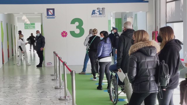 Col booster via quarantena, il super pass anche sui bus