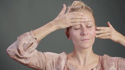 Tutoriel beauté : le massage du visage (vidéo)
