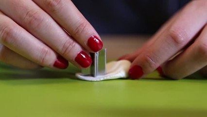 FEMME ACTUELLE - Un sapin de Noël en pâte à sucre