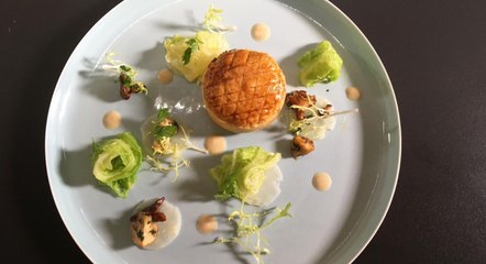 Tourte aux champignons, sauce foie gras