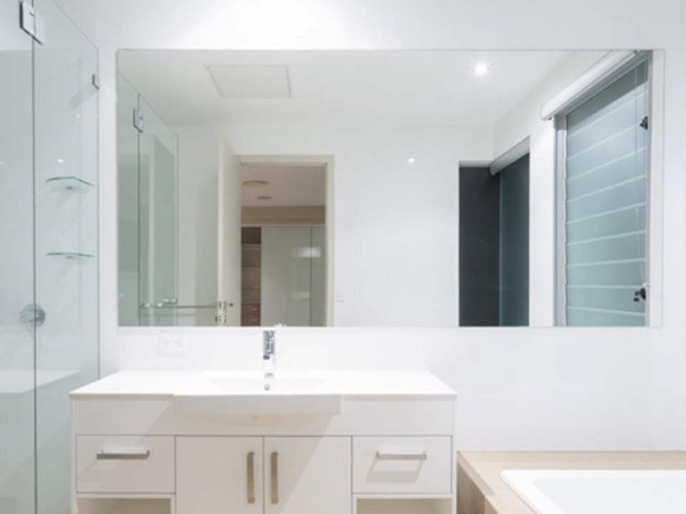 Comment recouvrir le carrelage de la salle de bain ou de la crédence de cuisine ?