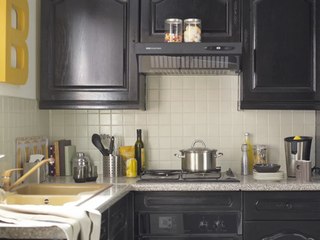 Comment peindre un carrelage mural