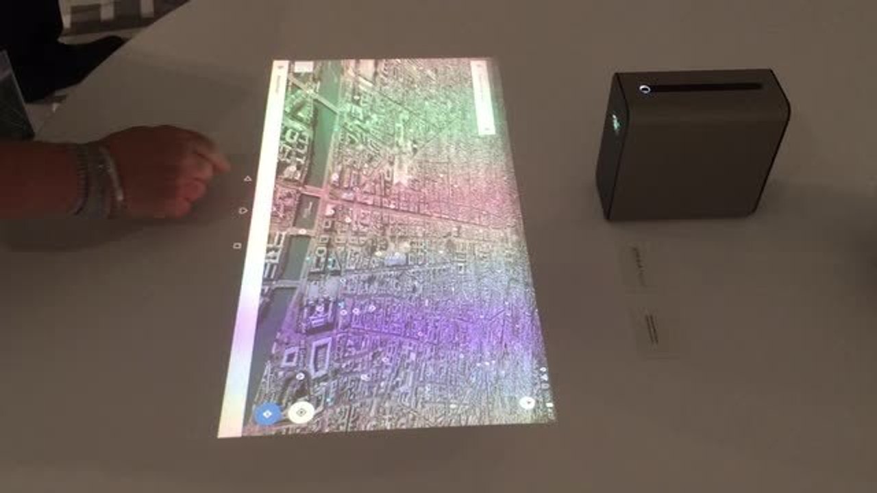 Projecteur à image tactile Sony