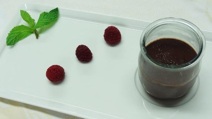 Dessert : un petit pot de crème au chocolat léger