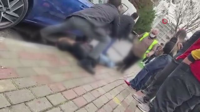 Küçükçekmece’de bıçaklı kavgada yeni görüntüler çıktı