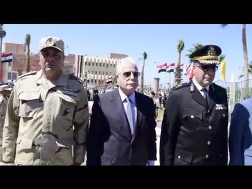 محافظ جنوب سيناء يضع إكليل الزهور في الذكرى 30...